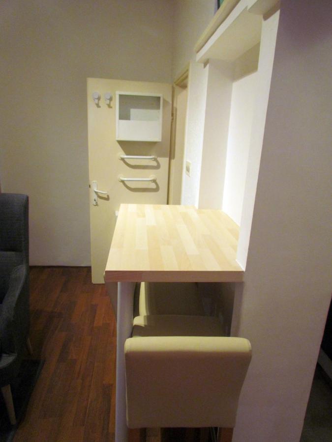 Center Studio Apartment Пула Екстер'єр фото