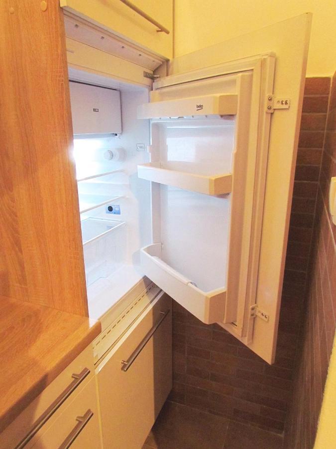 Center Studio Apartment Пула Екстер'єр фото