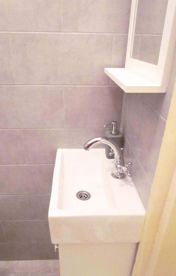 Center Studio Apartment Пула Екстер'єр фото